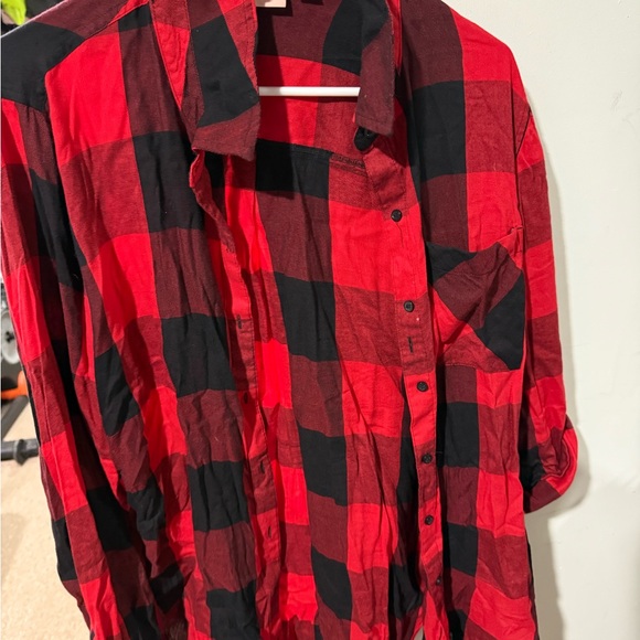 Red and Black Plaid womens  Shirt - Picture 1 of 1